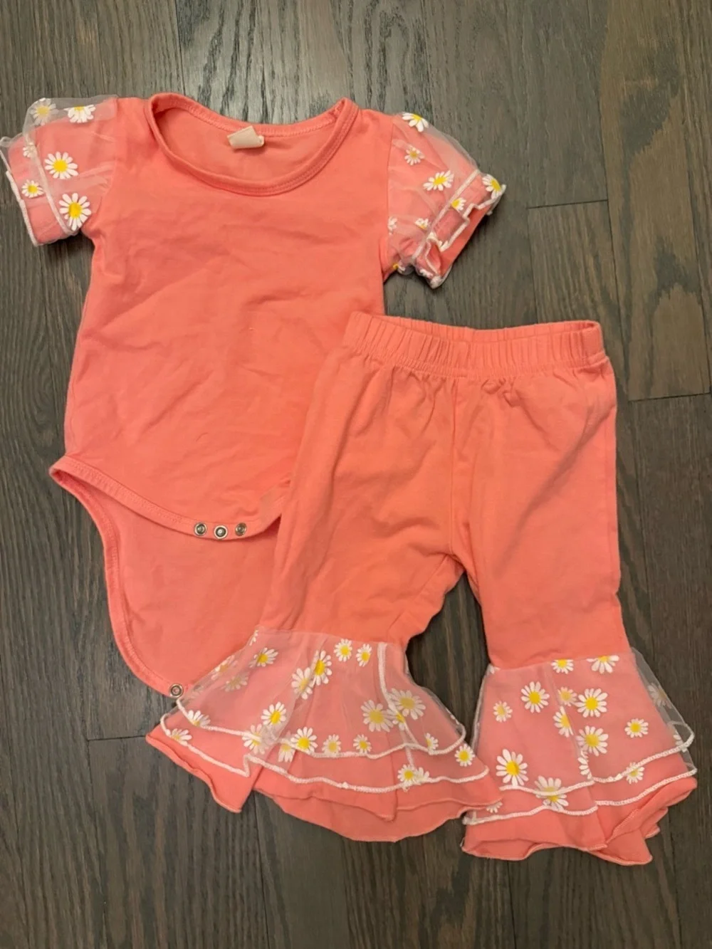Baby Girl Coral Daisy Ruffle Bell Bottom Set 12-18M Boutique Style